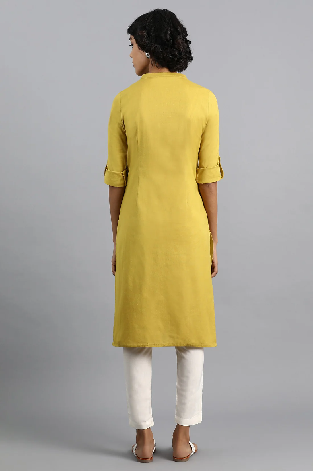 Yellow Mandarin Neck Solid Kurta - Image 3