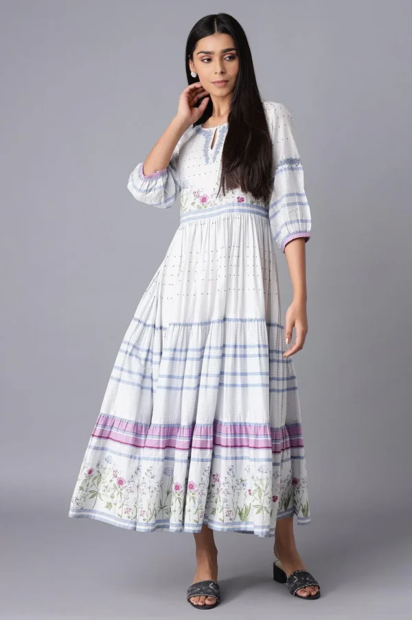 Light Blue Tiered Dress With Embroidery