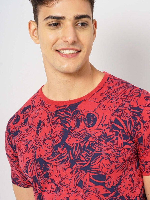 The Indian Garage Men's Red Slim Fit Tropical Print Round Neck T-shirt - Image 2
