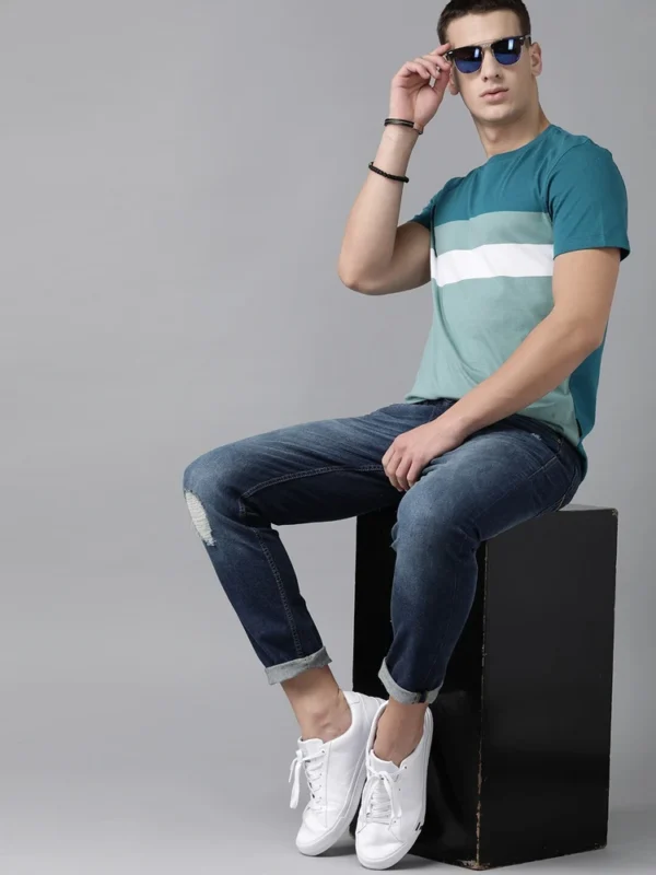 Roadster Men Blue White Pure Cotton Colourblocked Round Neck Pure Cotton T-shirt - Image 3